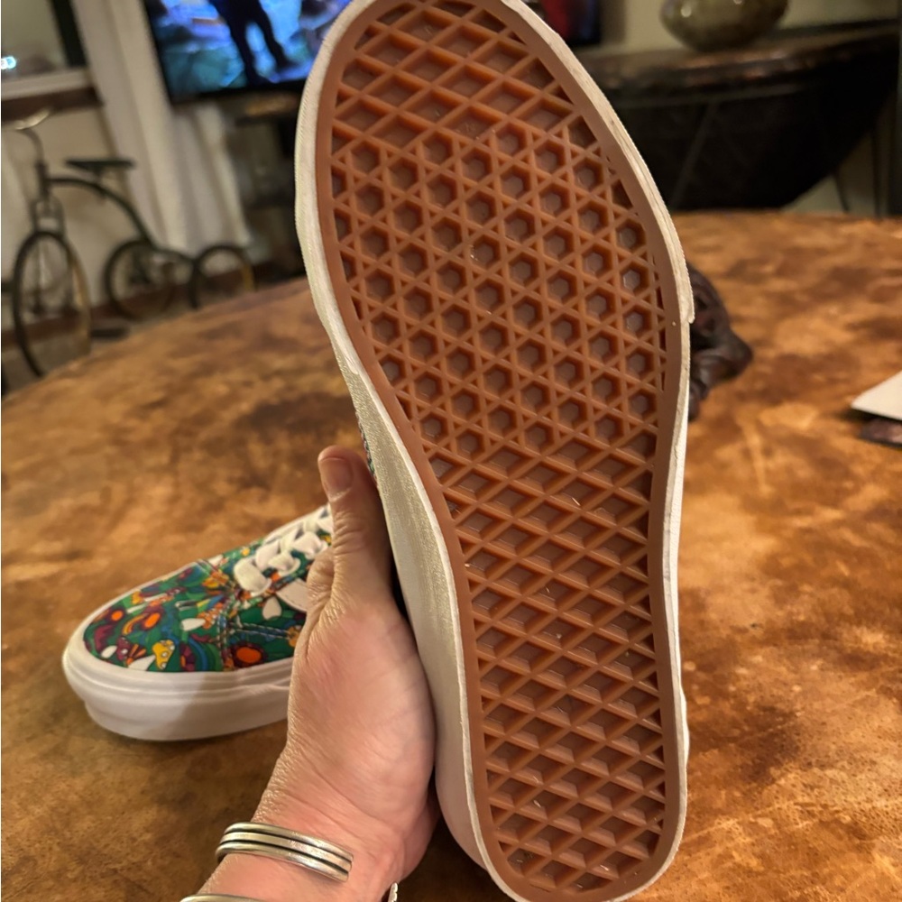 Vans - Picture 6 of 7